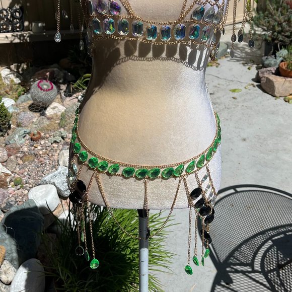 Metal Chain and Gemstones Skirt - Picture 6 of 9